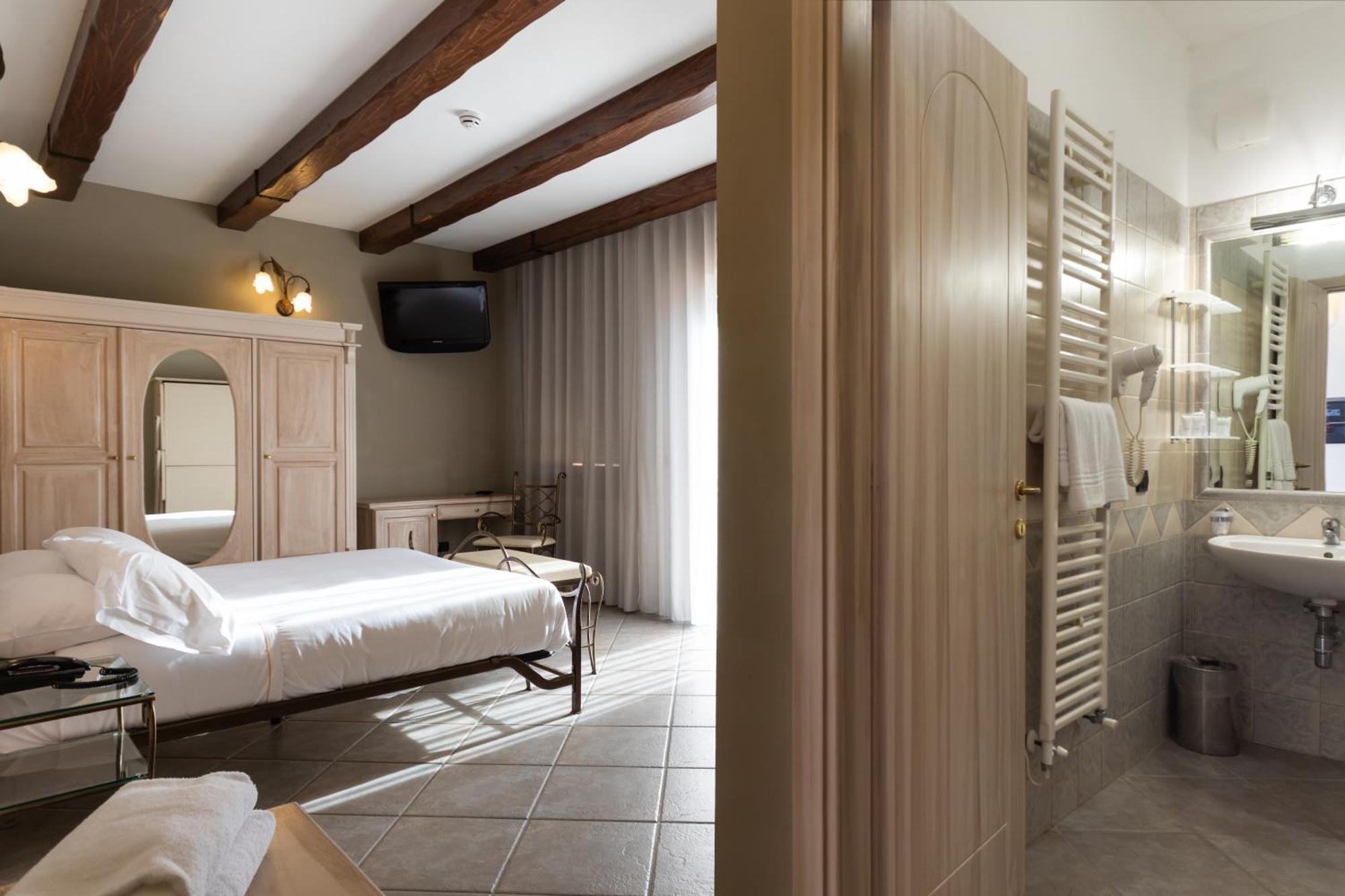 Hotel Don Luis Castel Di Sangro Esterno foto