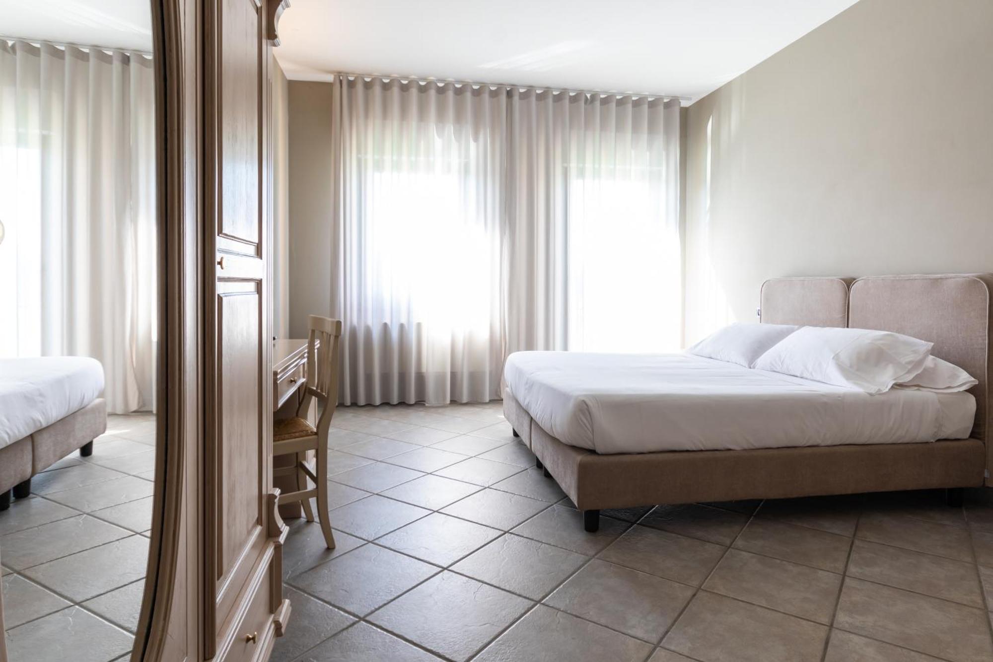 Hotel Don Luis Castel Di Sangro Esterno foto