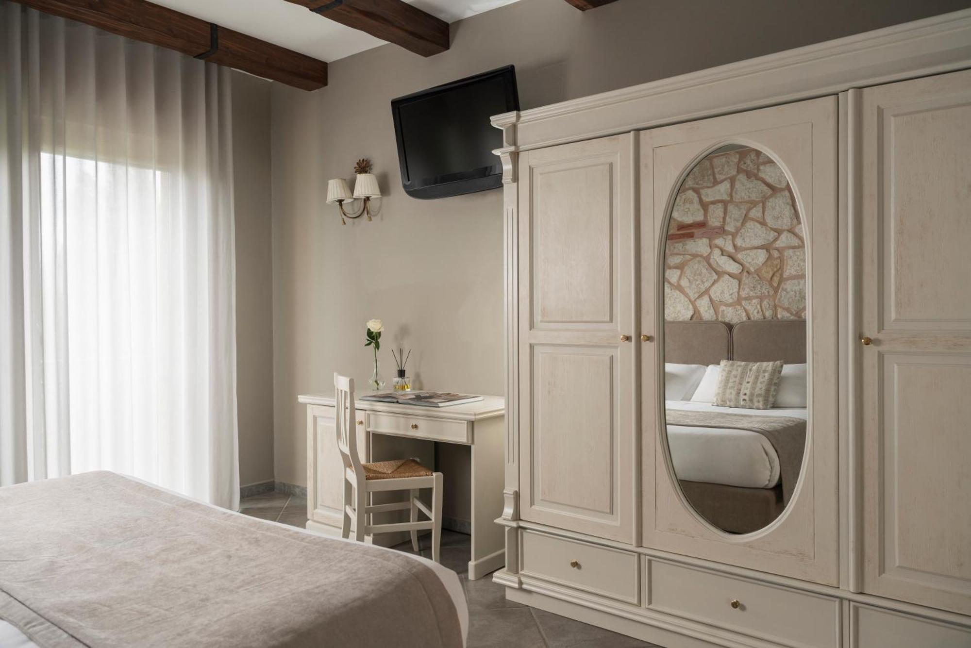 Hotel Don Luis Castel Di Sangro Esterno foto
