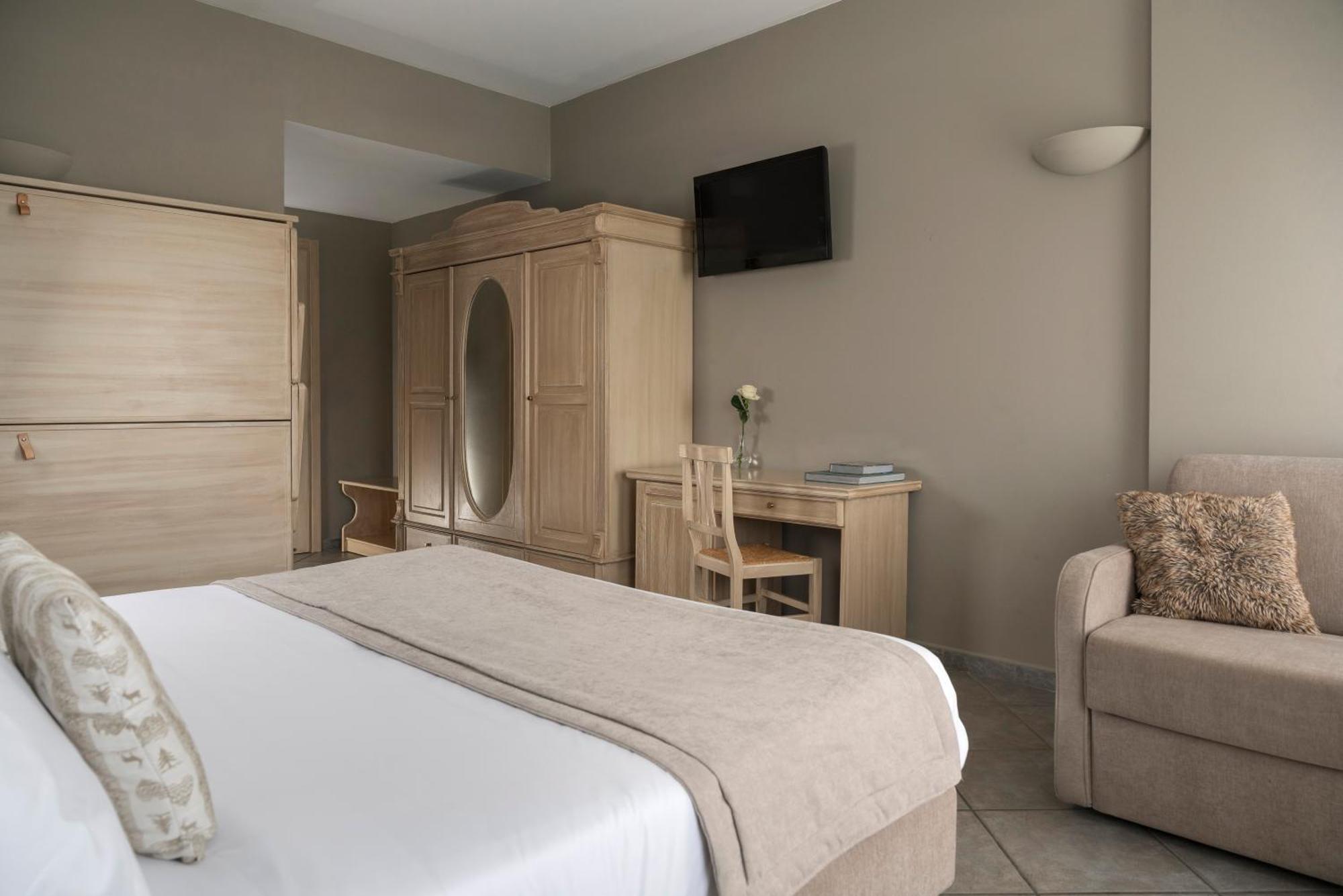 Hotel Don Luis Castel Di Sangro Esterno foto