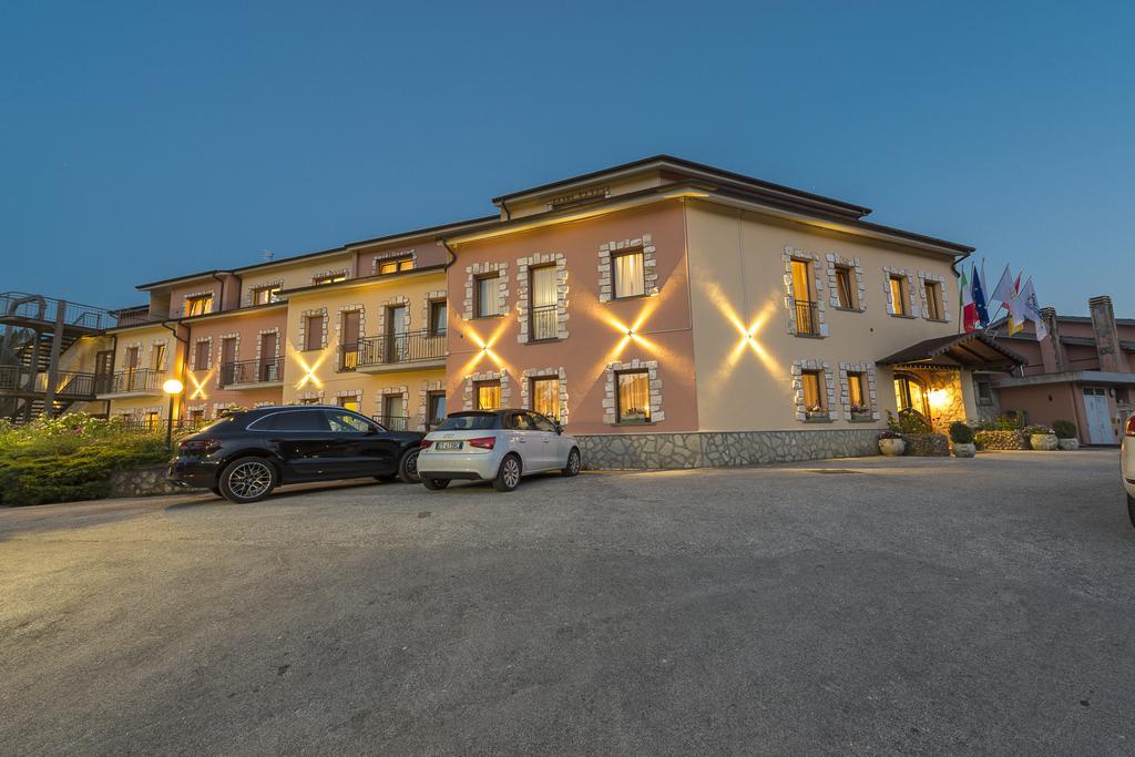 Hotel Don Luis Castel Di Sangro Esterno foto
