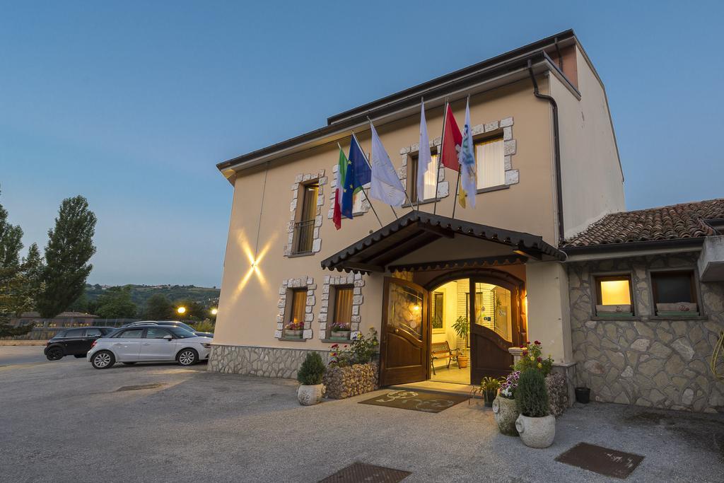 Hotel Don Luis Castel Di Sangro Esterno foto