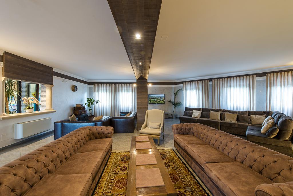 Hotel Don Luis Castel Di Sangro Esterno foto